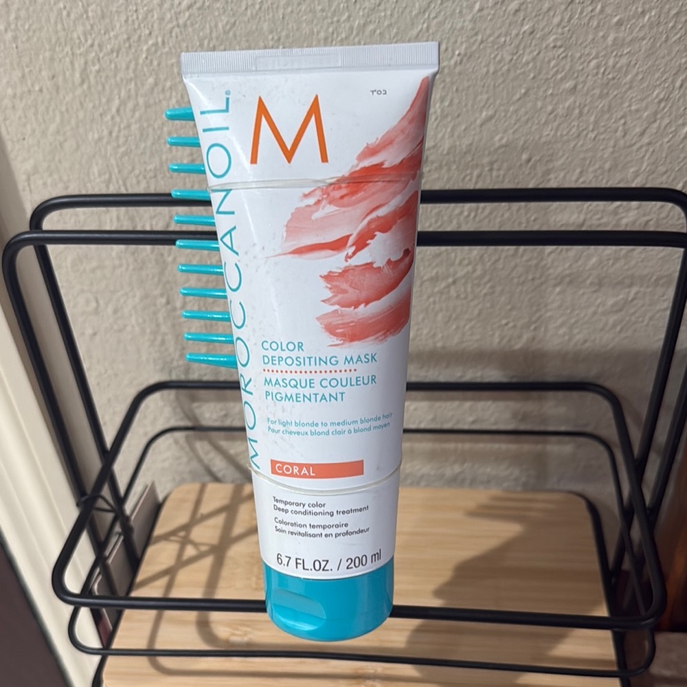Moroccanoil Coral Color Depositing Mask & Free Comb